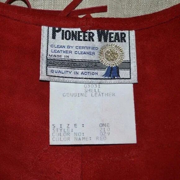 Vintage Pioneer Wear Red Genuine Leather Fringe Bib Shawl Made in USA Cowboy - Picture 2 of 11